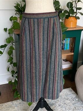 Cristina’s Vintage Wool Vertical Striped Skirt 15/16 Made in Japan